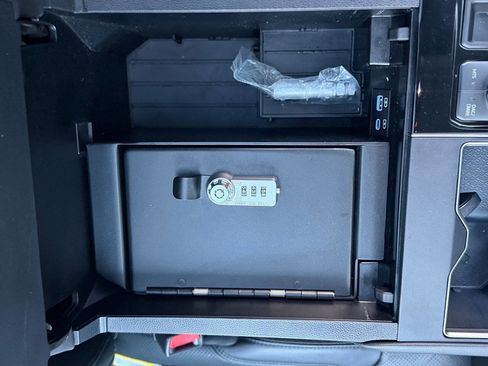 Used 2022 Toyota Tundra Limited w/ TRD Off-Road Package image 41