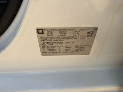 Used 2017 GMC Sierra 1500 SLT w/ Suspension Package, Off-Road image 15