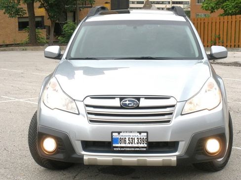 Used 2013 Subaru Outback 2.5i Limited AWD/4WD image 5