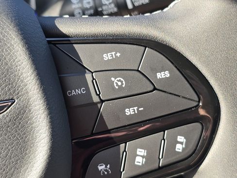 New 2026 Chrysler Pacifica Select w/ S Appearance Package FWD image 8