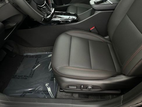 New 2026 Chevrolet Trax RS w/ Driver Confidence Package image 12