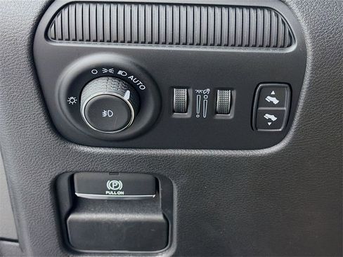 Used 2023 Jeep Wagoneer Series II w/ Convenience Group I image 11