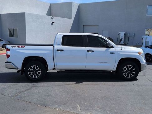 Used 2017 Toyota Tundra SR5 w/ TRD Off Road Package AWD/4WD image 5