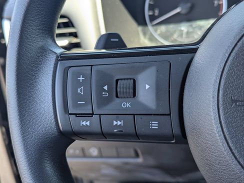 Used 2023 Nissan Rogue SV AWD/4WD image 23