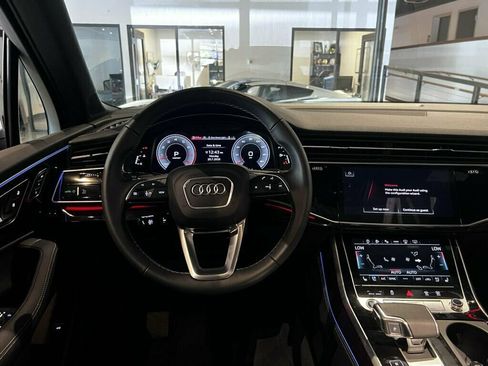 Used 2025 Audi Q7 3.0T Prestige w/ Prestige Package AWD/4WD image 17