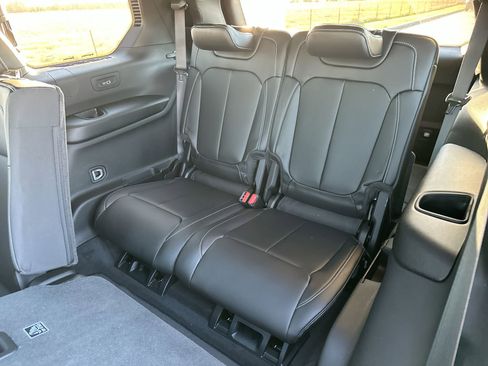 New 2025 Jeep Grand Cherokee L Limited w/ Black Appearance Package image 24