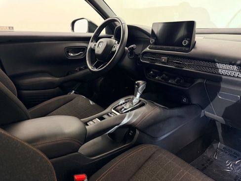 Used 2024 Honda HR-V Sport image 17