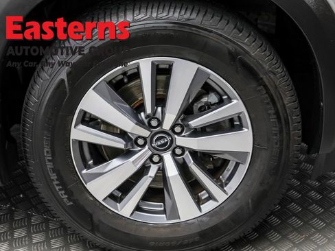 Used 2023 Nissan Pathfinder SL image 31