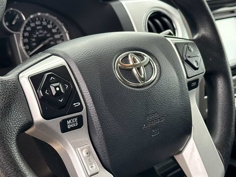Used 2017 Toyota Tundra SR5 w/ SR5 Upgrade Package AWD/4WD image 29