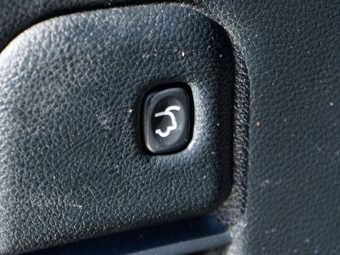 Used 2019 Jeep Grand Cherokee Limited X image 10