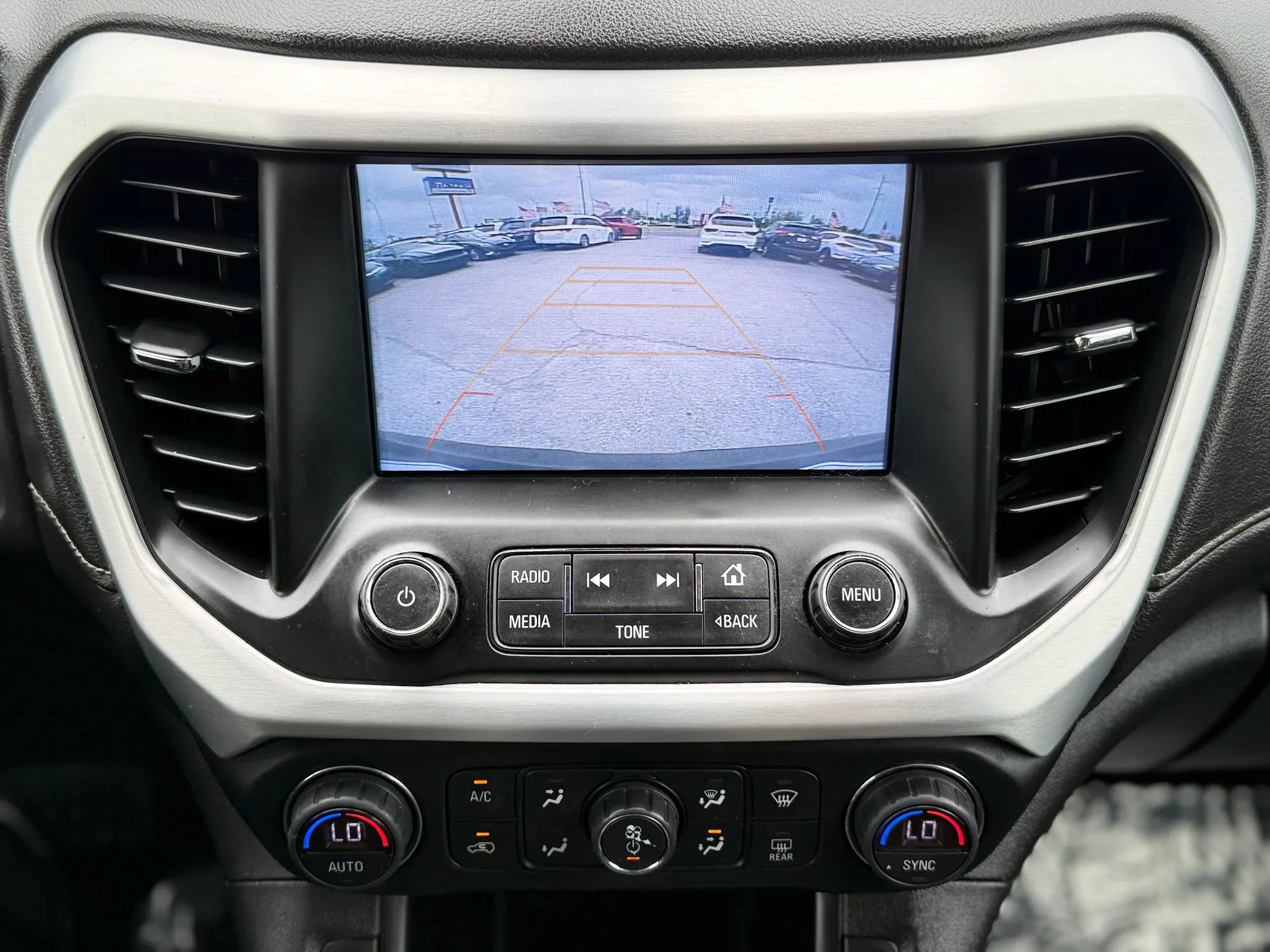 Used 2019 GMC Acadia SLT FWD image 33