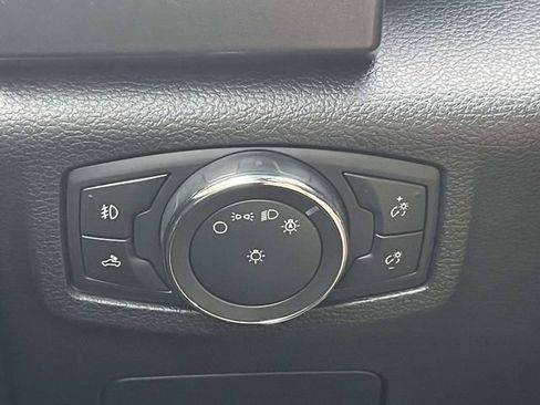 Used 2017 Ford F150 XLT w/ Equipment Group 302A Luxury AWD/4WD image 34