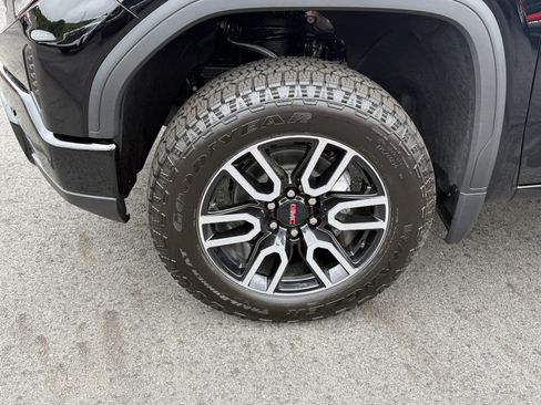 New 2026 GMC Sierra 1500 AT4 w/ AT4 Premium Package AWD/4WD image 9