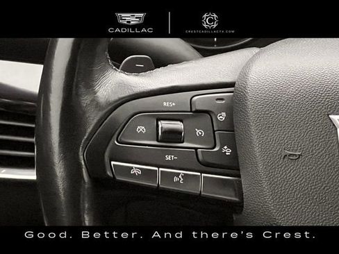 Used 2023 Cadillac XT4 Luxury w/ Cold Weather Package FWD image 15