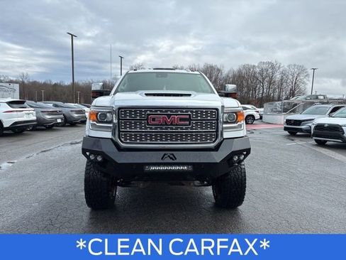 Used 2019 GMC Sierra 3500 Denali w/ Duramax Plus Package image 3