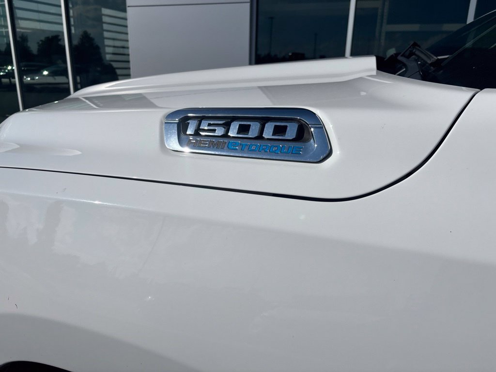 Used 2023 RAM 1500 Big Horn AWD/4WD image 4