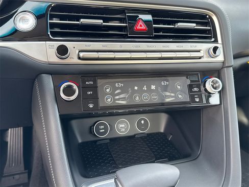 New 2026 Genesis G70 2.5T Prestige image 30