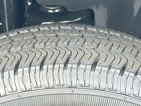 Used 2018 Jeep Wrangler Unlimited Sport w/ Connectivity Group image 28