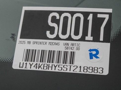 New 2025 Mercedes-Benz Sprinter 2500 image 28