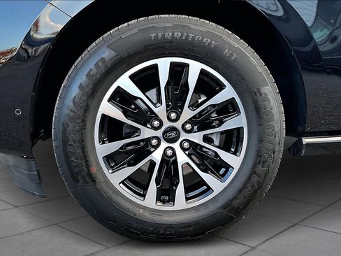 Used 2025 Ford Expedition Max Platinum image 10