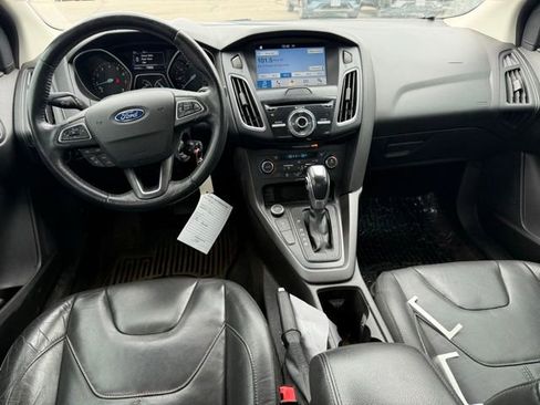 Used 2016 Ford Focus SE w/ Equipment Group 201A FWD image 14