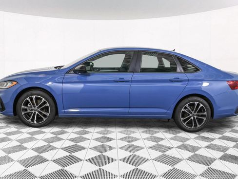 Used 2025 Volkswagen Jetta Sport FWD image 19