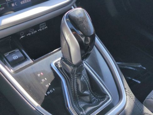 Used 2025 Subaru Outback Premium AWD/4WD image 19