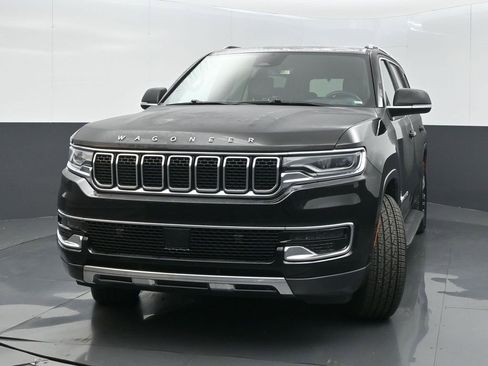 Used 2022 Jeep Wagoneer Series III w/ Flexible Seating Group image 3