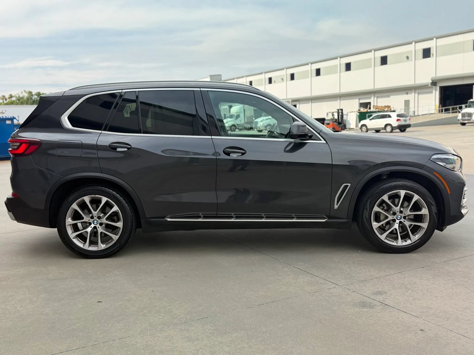 Used 2023 BMW X5 sDrive40i w/ Premium Package RWD image 6