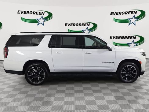 Used 2023 Chevrolet Suburban RST w/ Luxury Package AWD/4WD image 4