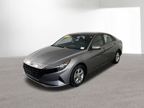 Used 2023 Hyundai Elantra SE w/ Preferred Accessory Package image 42