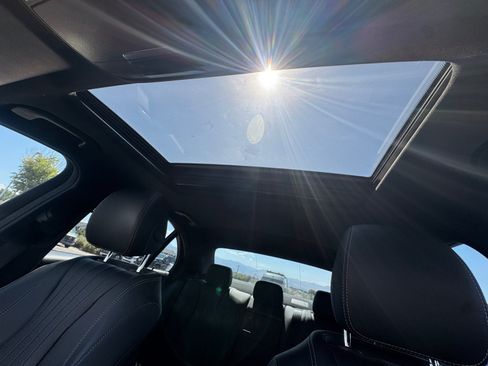 Used 2019 Mercedes-Benz E 300 4MATIC image 32