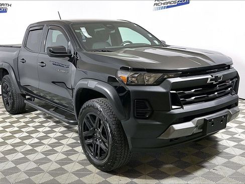 Used 2024 Chevrolet Colorado Trail Boss w/ Advanced Trailering Package image 3