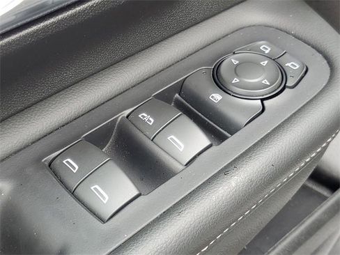Certified 2024 GMC Terrain SLE image 11