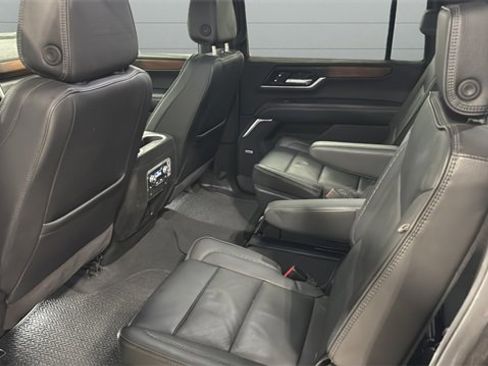 Used 2025 GMC Yukon XL Denali image 37