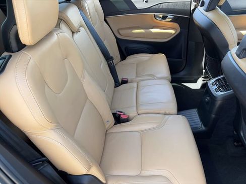 Used 2023 Volvo XC90 T8 Ultimate w/ Lounge Package AWD/4WD image 14