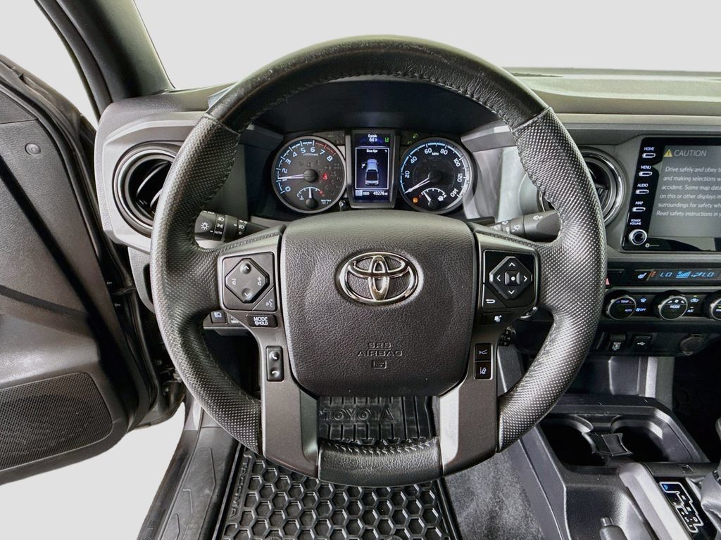 Used 2021 Toyota Tacoma TRD Off-Road AWD/4WD image 11