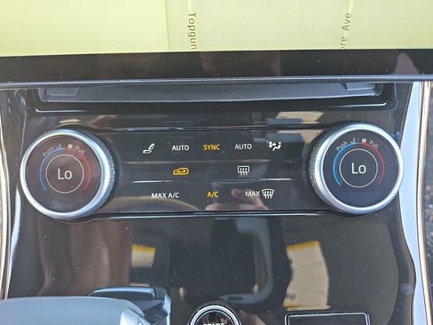 Certified 2023 Land Rover Range Rover Sport SE AWD/4WD image 25