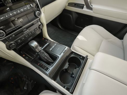 Used 2023 Lexus GX 460 Premium image 11