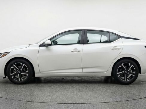 Used 2025 Nissan Sentra SV FWD image 5
