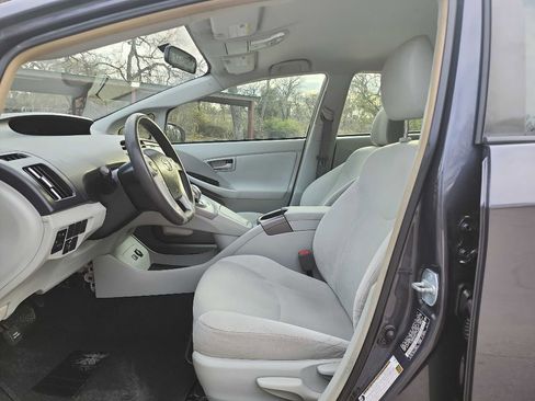 Used 2014 Toyota Prius Three image 14