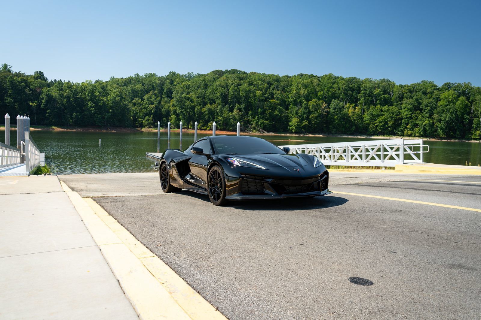 Used 2023 Chevrolet Corvette Z06 RWD image 5