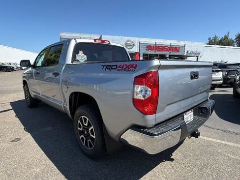 Used 2018 Toyota Tundra SR5 w/ TRD Off Road Package AWD/4WD image 6