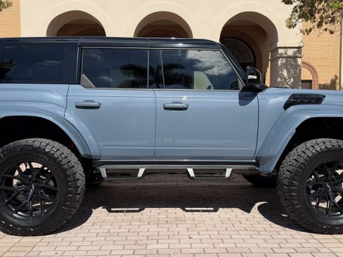 Used 2025 Ford Bronco Raptor AWD/4WD image 12