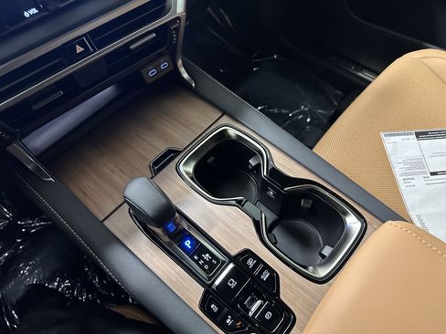 New 2026 Lexus RX 450h AWD image 29