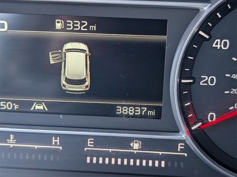 Used 2023 Kia Sorento LX image 13