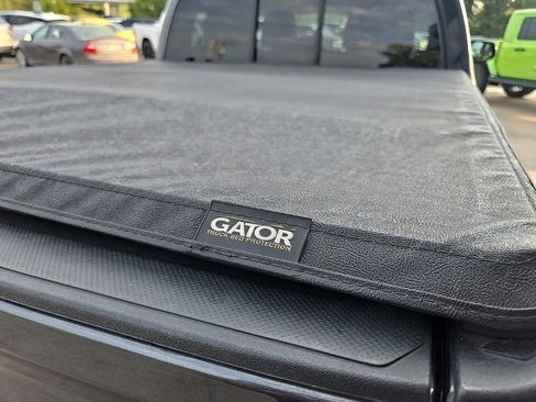 Used 2022 Toyota Tacoma SR image 24