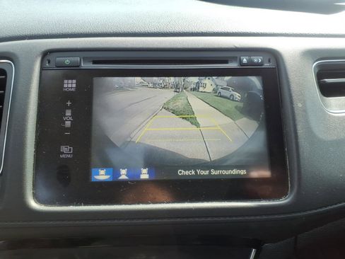 Used 2018 Honda HR-V EX image 10