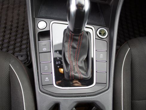 Used 2021 Volkswagen Jetta GLI image 23