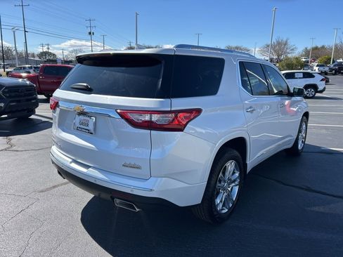 Used 2021 Chevrolet Traverse High Country image 25